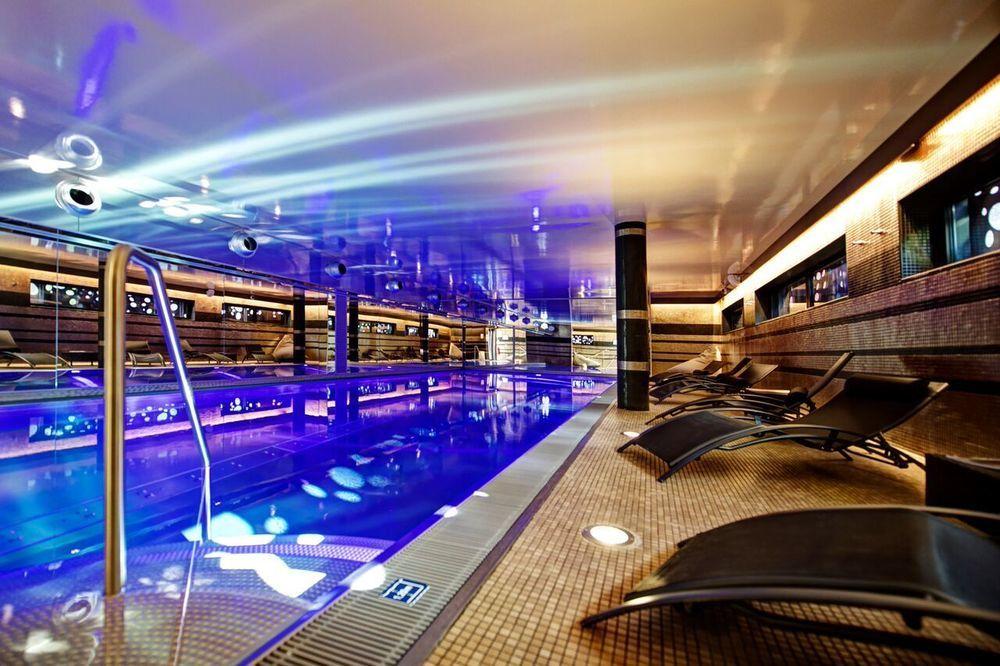 乐艾米达吉甘托里斯签名精品酒店 里尔 外观 照片 The pool at the InterContinental London The O2
