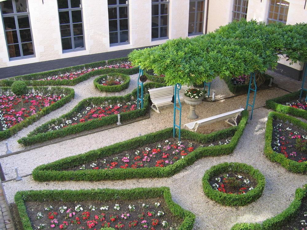 乐艾米达吉甘托里斯签名精品酒店 里尔 外观 照片 The garden of the Hôtel de Ligne