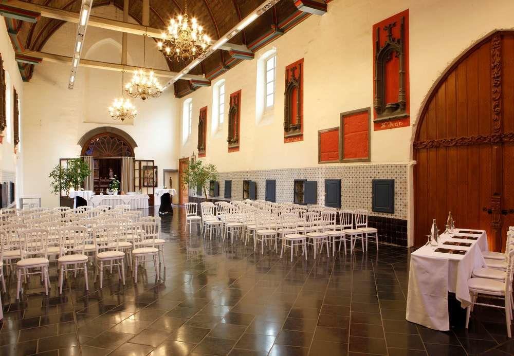 乐艾米达吉甘托里斯签名精品酒店 里尔 外观 照片 The interior of the Long Room