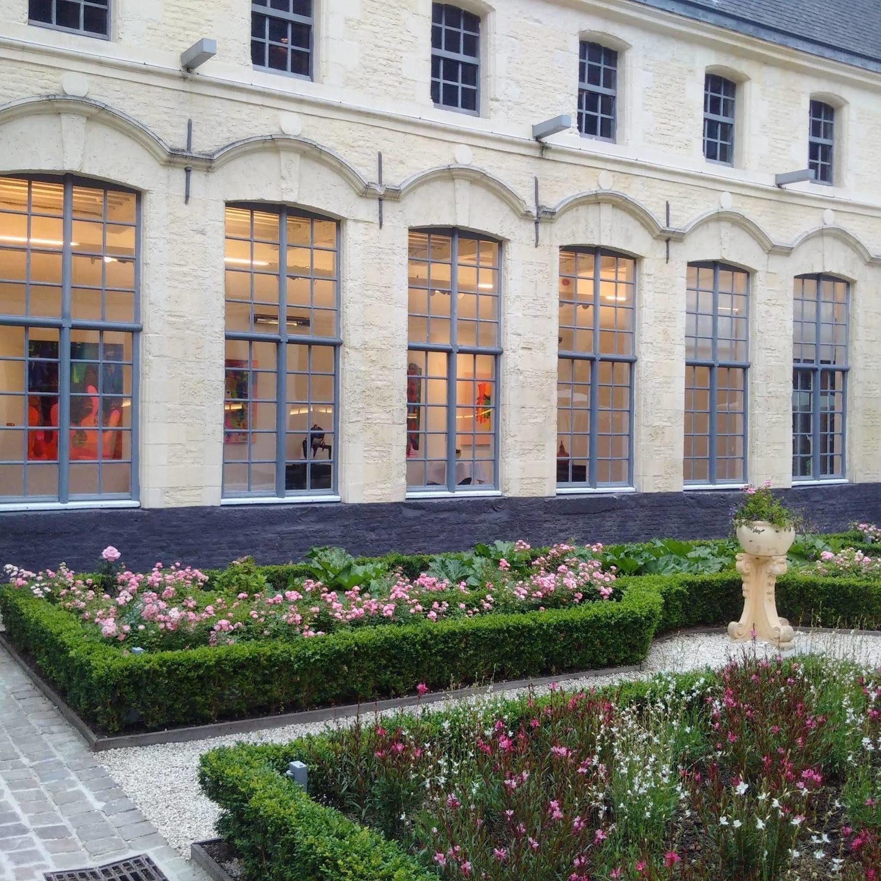 乐艾米达吉甘托里斯签名精品酒店 里尔 外观 照片 The gardens of the museum